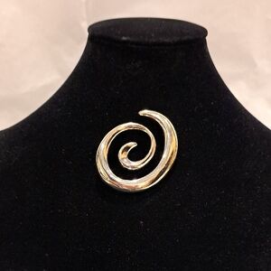Vtg. NAPIER Free Form Swirl Brooch. 2" X 1 3/4" VG Pre-owned Cond.